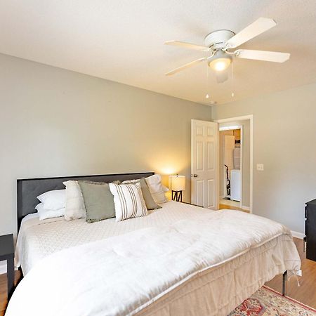 Charming Gray Home- 5 Mins From Gsu! Statesboro Bagian luar foto