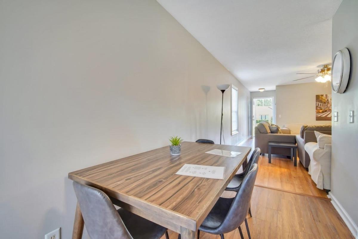 Charming Gray Home- 5 Mins From Gsu! Statesboro Bagian luar foto