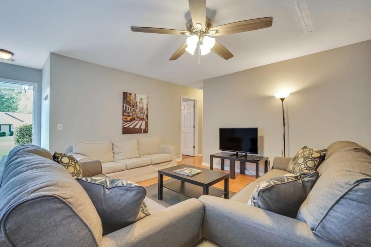 Charming Gray Home- 5 Mins From Gsu! Statesboro Bagian luar foto