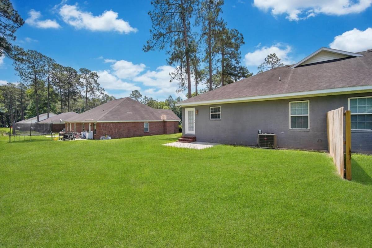 Charming Gray Home- 5 Mins From Gsu! Statesboro Bagian luar foto