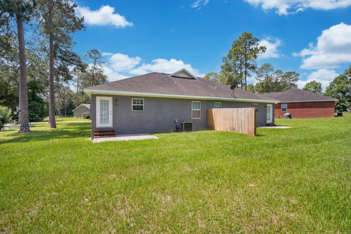Charming Gray Home- 5 Mins From Gsu! Statesboro Bagian luar foto