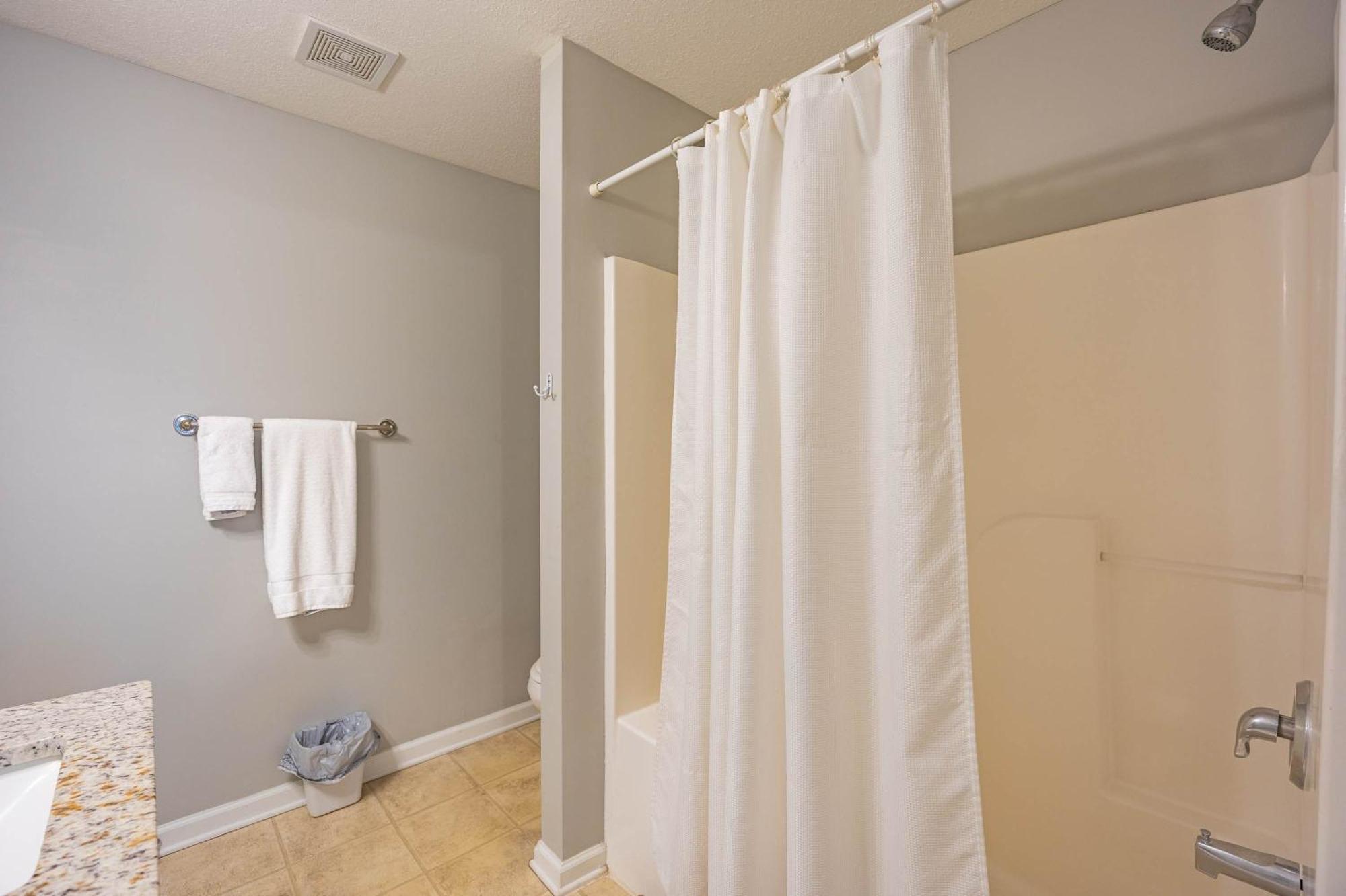 Charming Gray Home- 5 Mins From Gsu! Statesboro Bagian luar foto